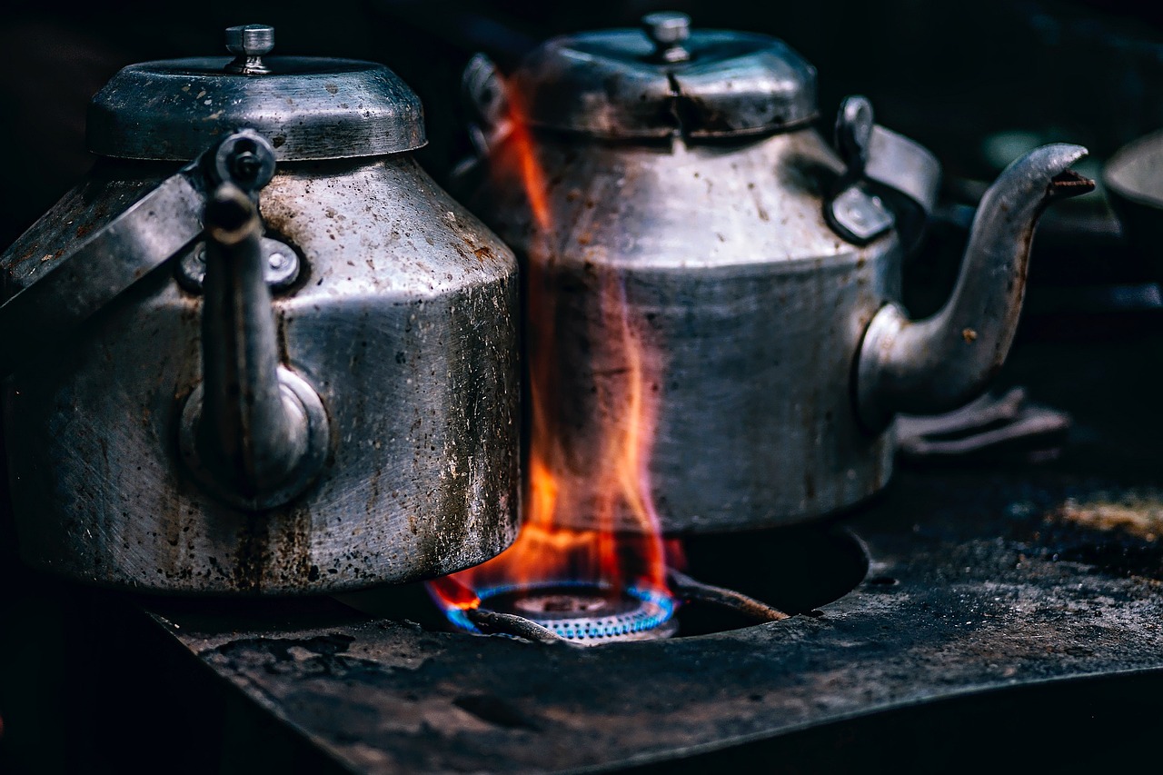 teapots, pots, stove-1858601.jpg